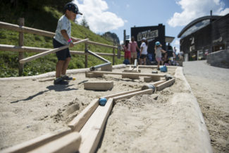 Construction colline enfant charmey